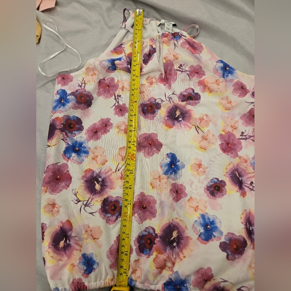 Floral Halter Neck Top‎ - Picture 5 of 5